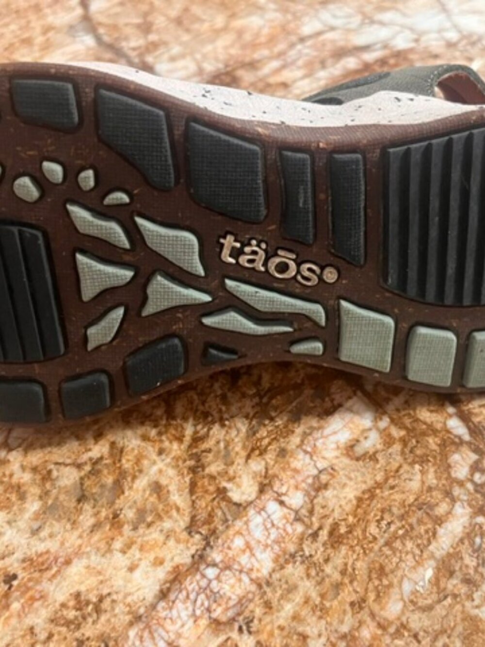 Taos Super Z Sandals Size 6 (Sage Green) - Picture 2 of 3